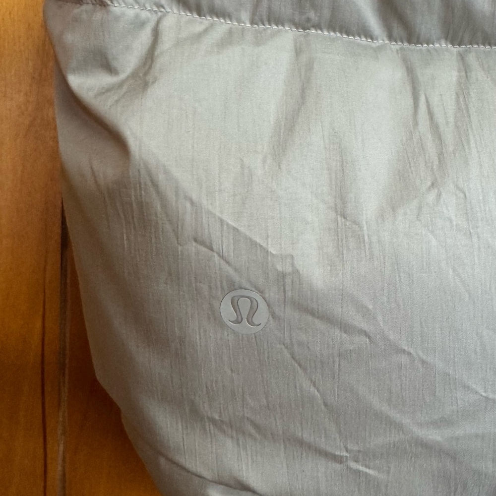 Lululemon Cropped Vest RARE! Stylish! - Picture 5 of 8